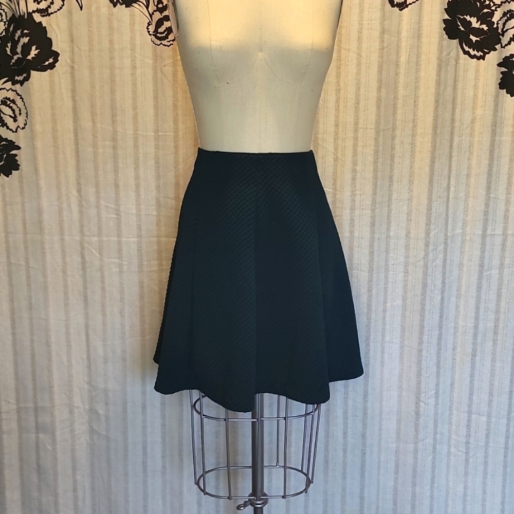 Textured a-line skirt